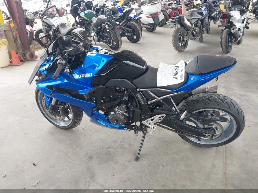 2025 Suzuki Gsx800 F VIN: JS1EM13B5S7100371 Lot: 45480610