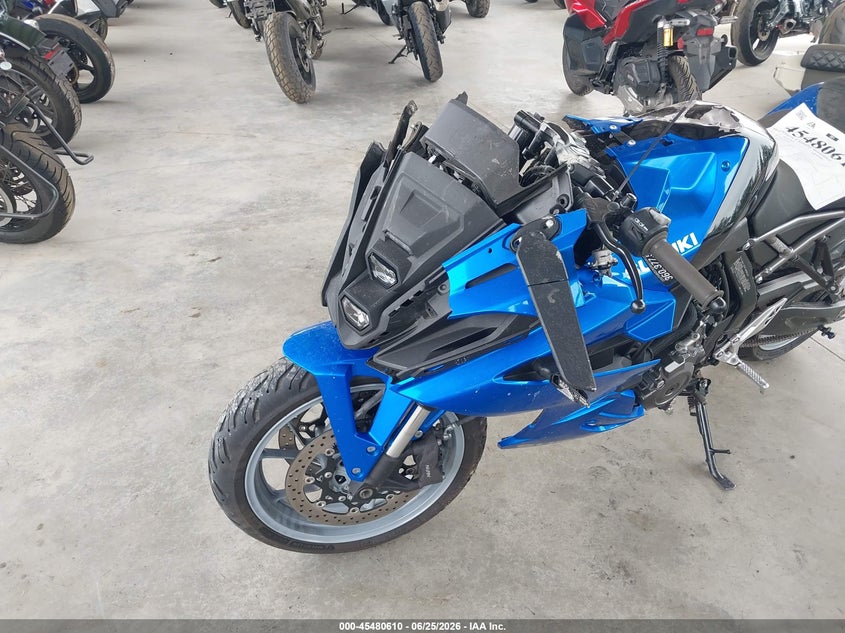 2025 SUZUKI GSX800 auction photo 2