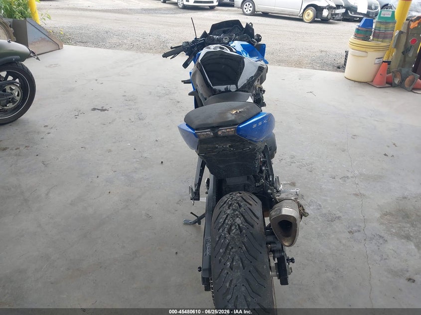 2025 SUZUKI GSX800 auction photo 6