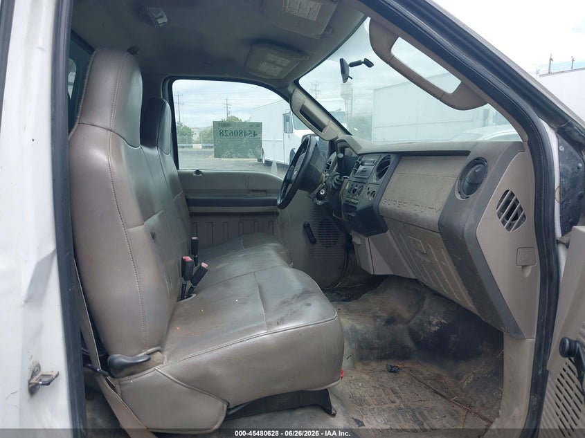 2008 Ford Super Duty F-550 Drw Xl/Xlt VIN: 1FDAF56RX8EA87115 Lot: 45480628