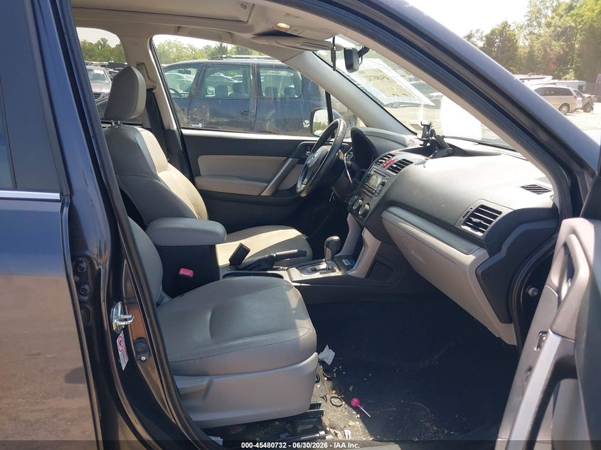 2015 SUBARU FORESTER auction photo 5