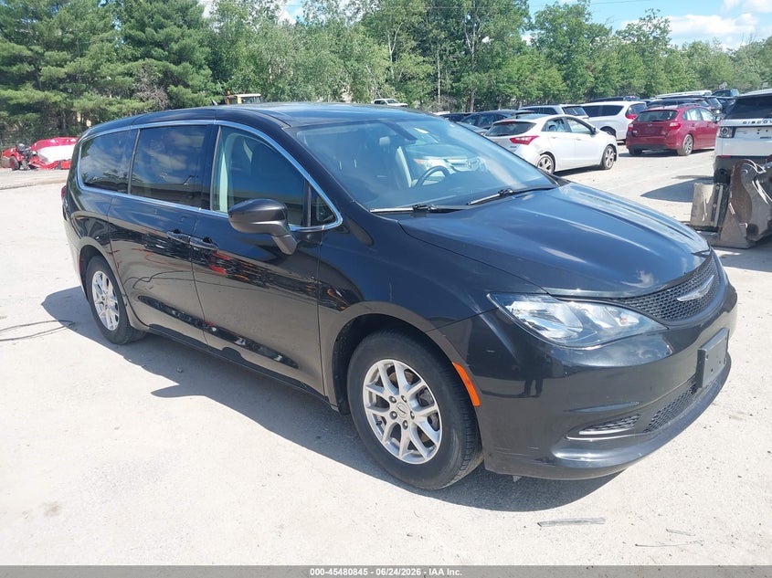 2022 Chrysler Voyager