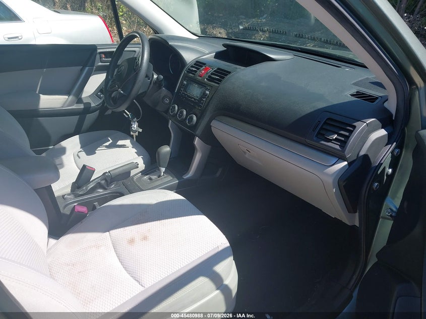 2015 SUBARU FORESTER auction photo 5