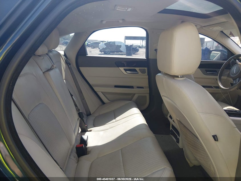 2017 Jaguar Xf 35T Prestige VIN: SAJBE4BV9HCY35567 Lot: 45481037