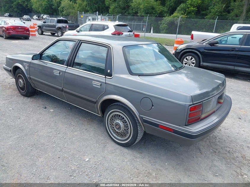 AtlanticExpress - Oldsmobile Cutlass Ciera