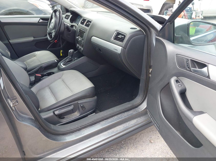 2013 VOLKSWAGEN JETTA HYBRID auction photo 5