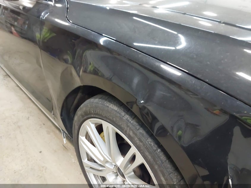 2015 Audi A8 L 3.0T VIN: WAU3GAFD5FN040897 Lot: 45481229