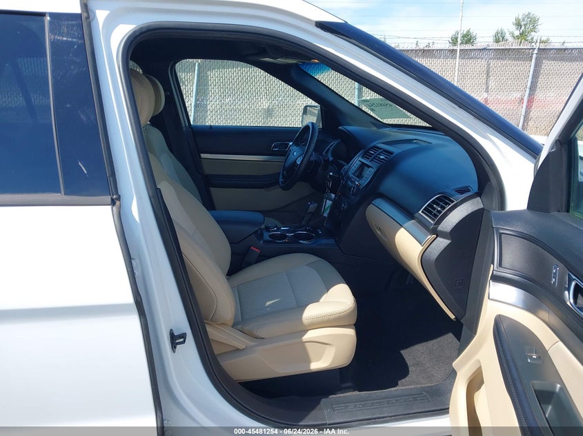 2017 FORD EXPLORER auction photo 5