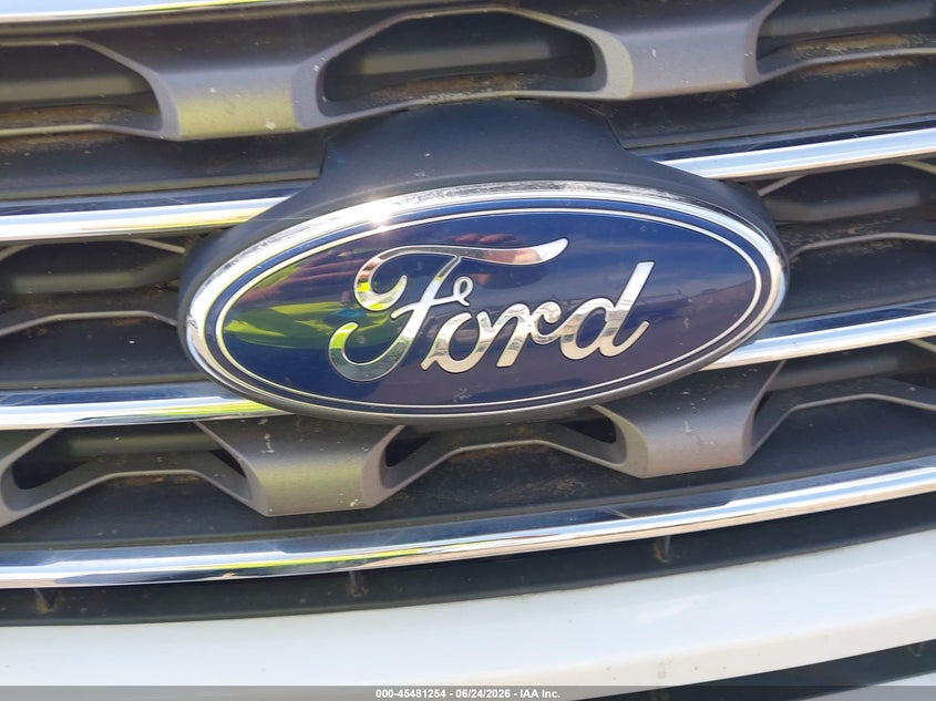 2017 FORD EXPLORER auction photo 6