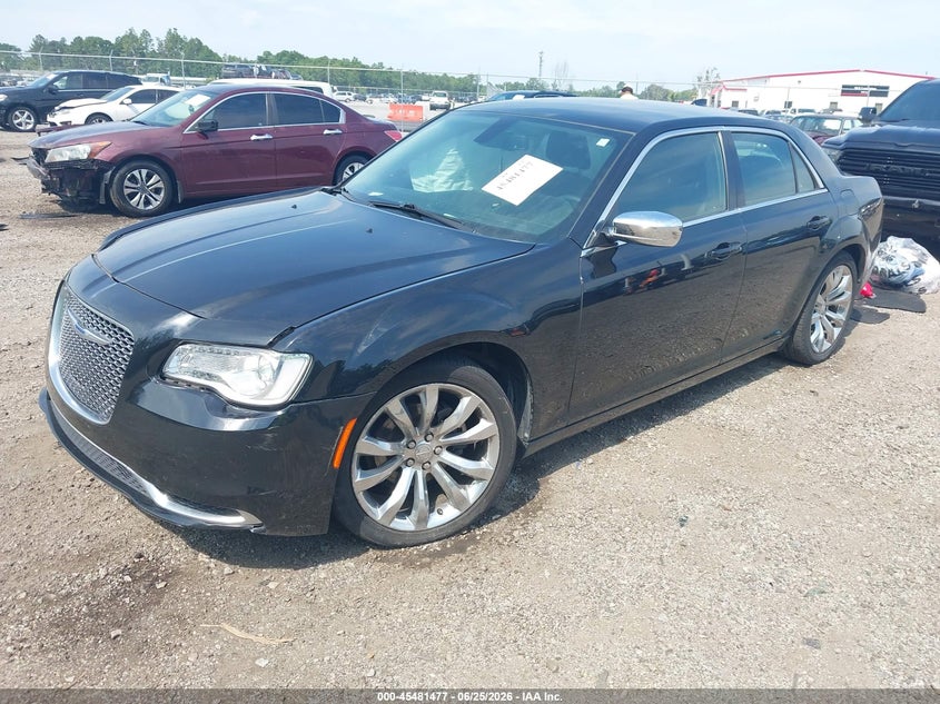 2019 Chrysler 300, Правый бок, IAAI, VIN 2C3CCAAG4KH612324 — фото 2
