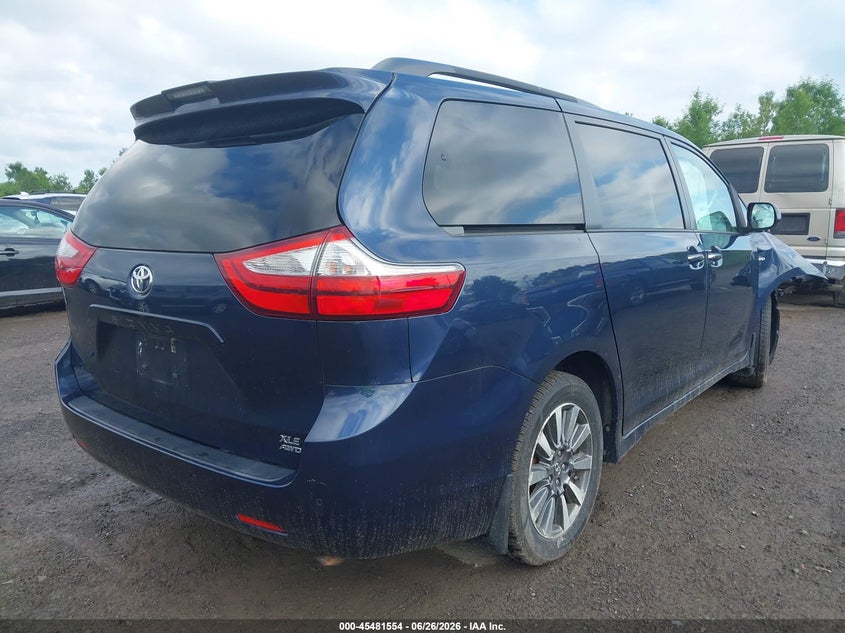 2018 TOYOTA SIENNA auction photo 4