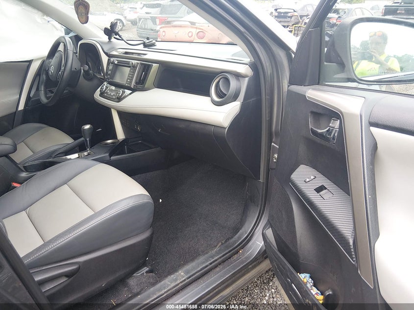 2015 TOYOTA RAV4 auction photo 5