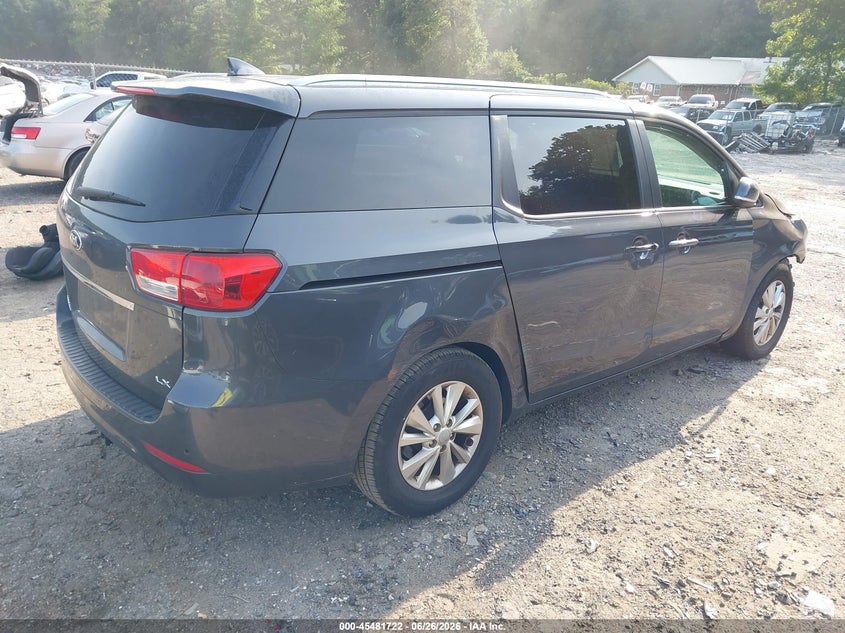 2017 KIA SEDONA auction photo 4
