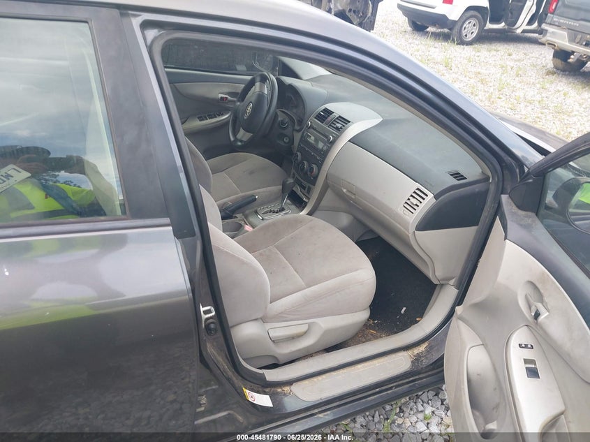 2011 TOYOTA COROLLA auction photo 5