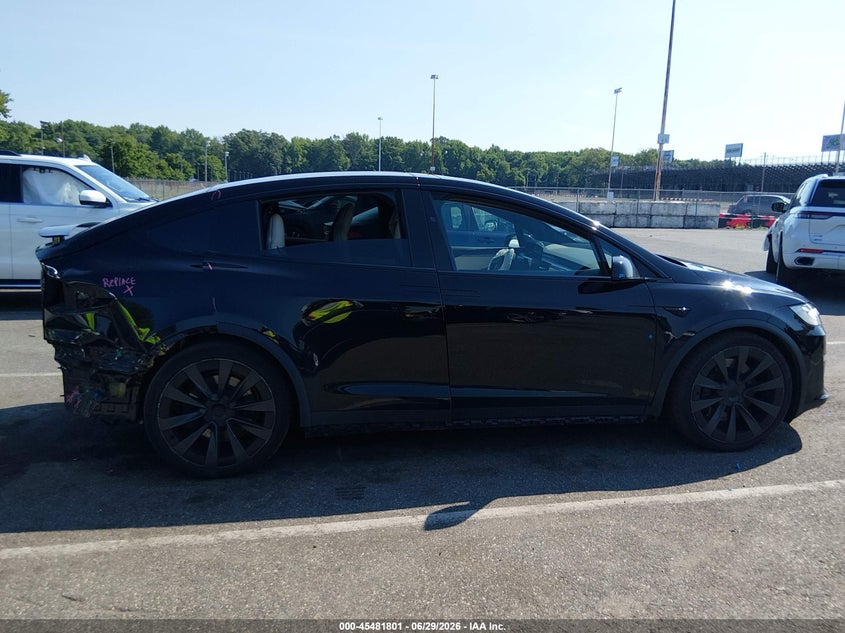 2022 Tesla Model X Plaid Tri Motor All-Wheel Drive VIN: 7SAXCBE6XNF356093 Lot: 45481801