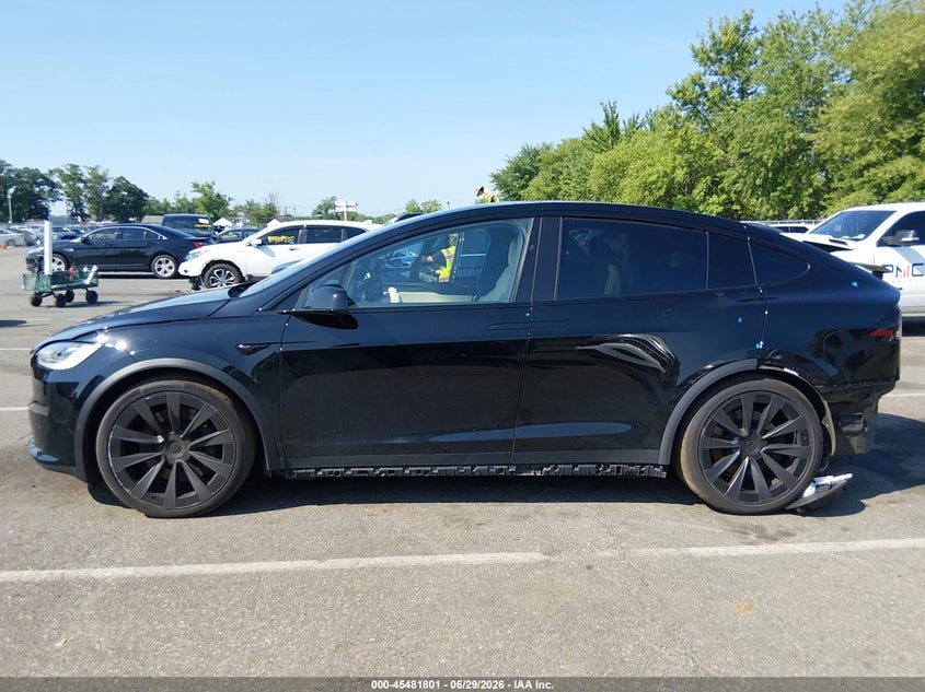 2022 Tesla Model X Plaid Tri Motor All-Wheel Drive VIN: 7SAXCBE6XNF356093 Lot: 45481801