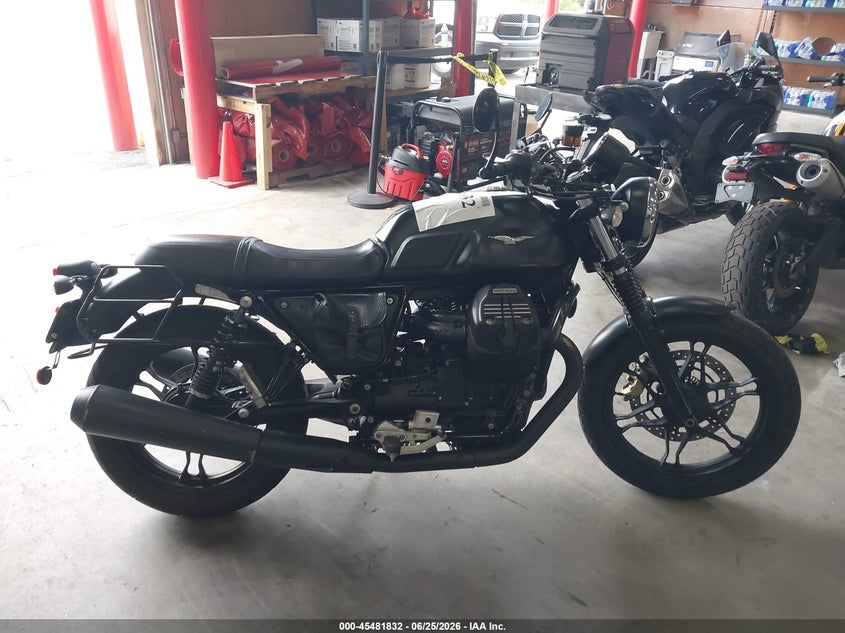 2017 Moto Guzzi V7 Iii Stone VIN: ZGULDU003HM000231 Lot: 45481832