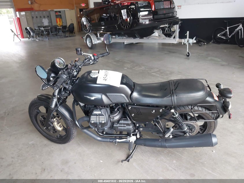 2017 Moto Guzzi V7 Iii Stone VIN: ZGULDU003HM000231 Lot: 45481832