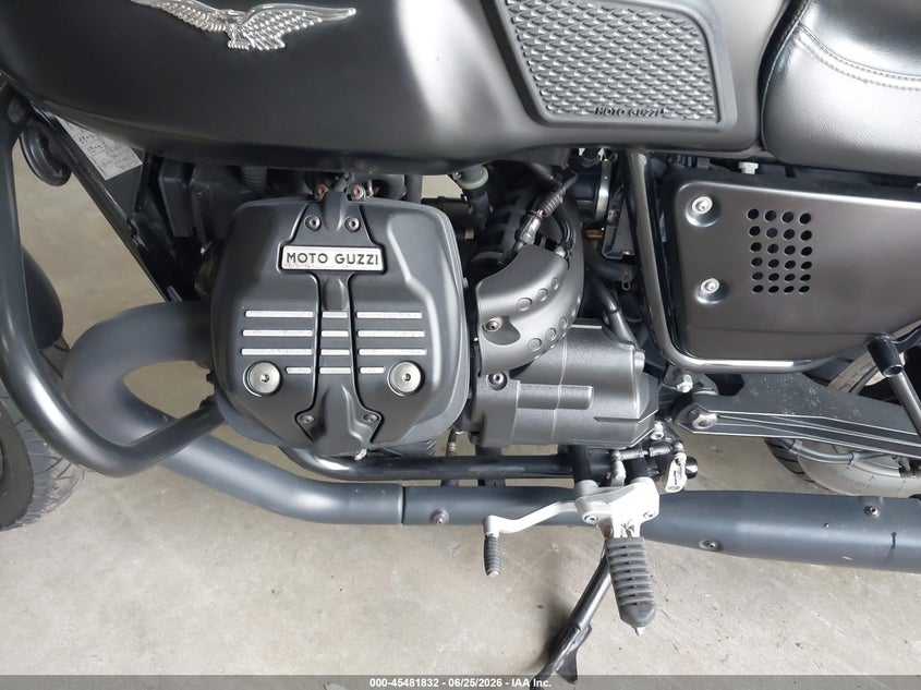 2017 Moto Guzzi V7 Iii Stone VIN: ZGULDU003HM000231 Lot: 45481832