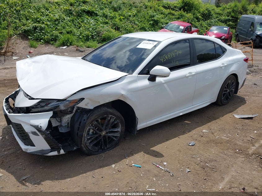 Фото 2 - TOYOTA CAMRY