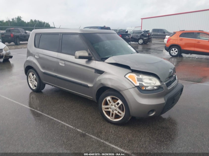 2010 Kia Soul +