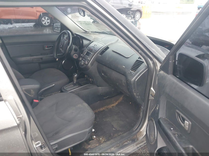 2010 KIA SOUL auction photo 5