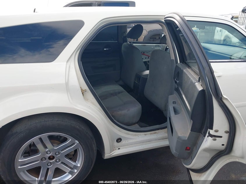 2005 Dodge Magnum Se VIN: 2D4FV48V75H617713 Lot: 45482073