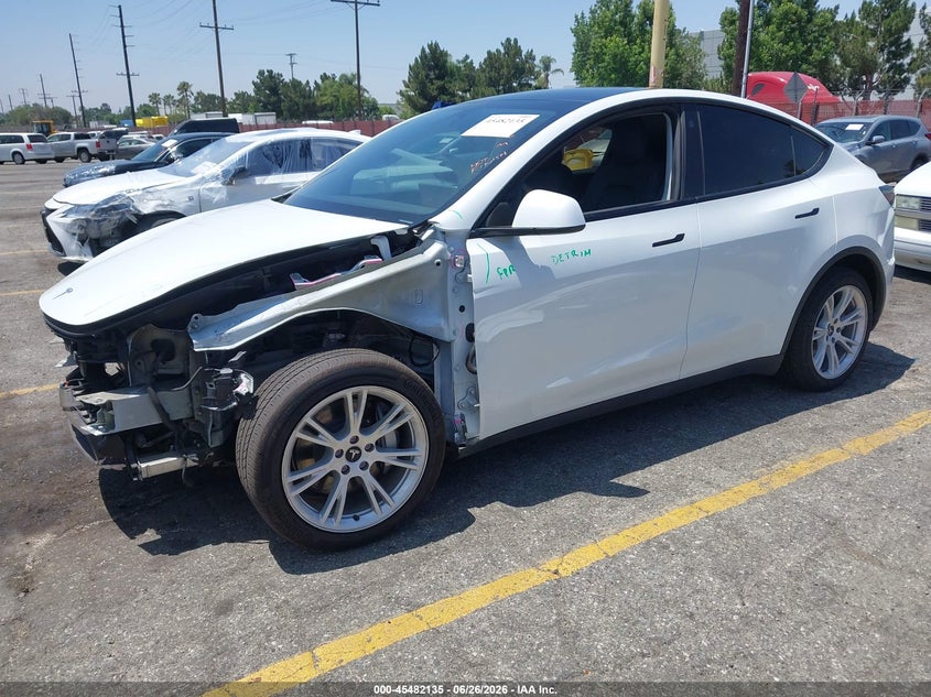 2022 Tesla Model Y, Front End, IAAI, VIN 7SAYGAEE8NF544606 — photo 2
