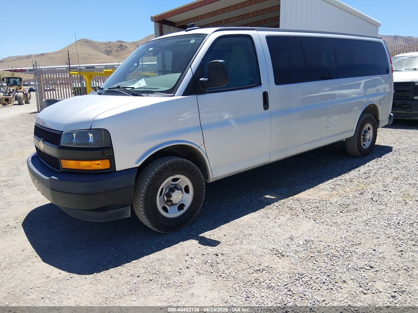 Vin: 1gazgnfpxl1234478, lot: 45980311, chevrolet express passenger rwd 3500 extended wheelbase ls 20202
