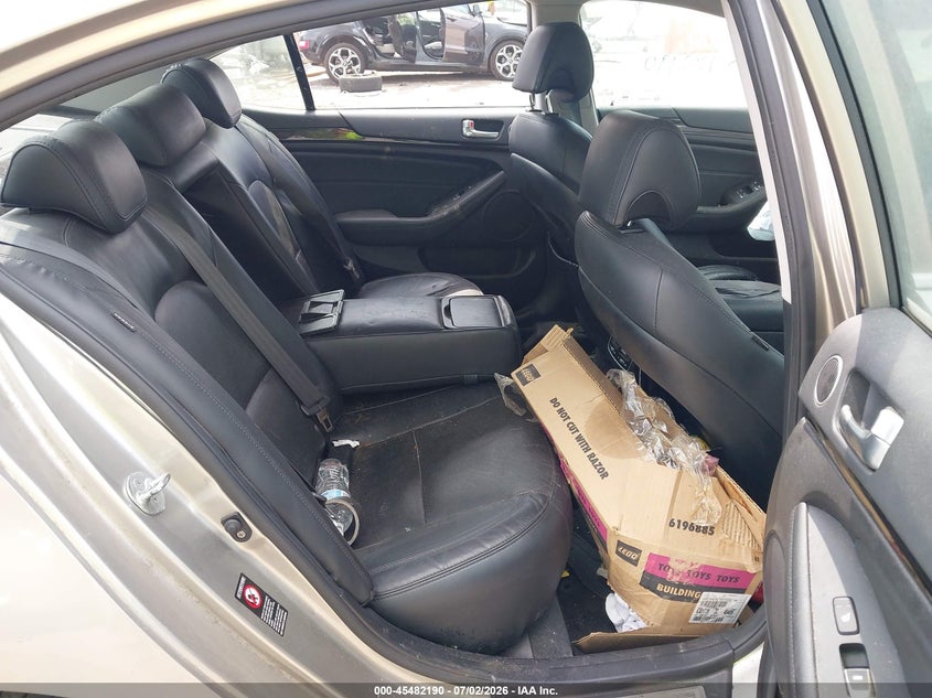 2014 Kia Cadenza Premium VIN: KNALN4D77E5153818 Lot: 45482190