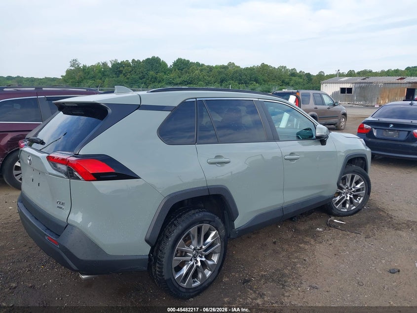 2022 TOYOTA RAV4 auction photo 4