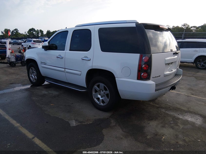 2008 GMC YUKON auction photo 3