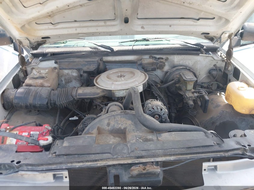 1990 Chevrolet Gmt-400 C2500 VIN: 1GCGC24K5LE145930 Lot: 45482280