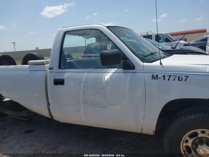 1990 Chevrolet Gmt-400 C2500 VIN: 1GCGC24K5LE145930 Lot: 45482280