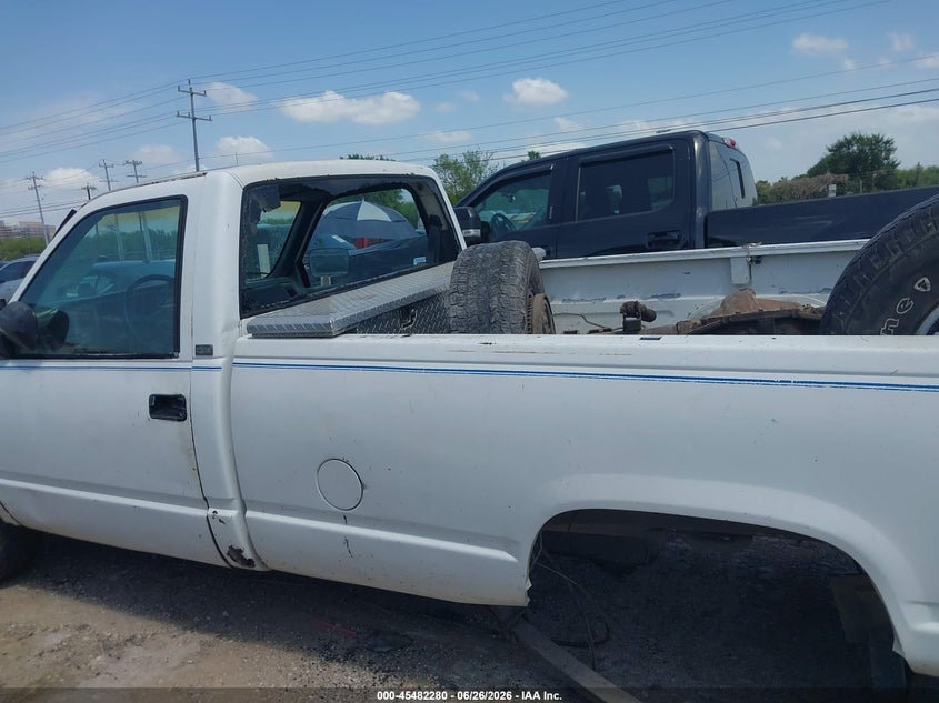 1990 Chevrolet Gmt-400 C2500 VIN: 1GCGC24K5LE145930 Lot: 45482280