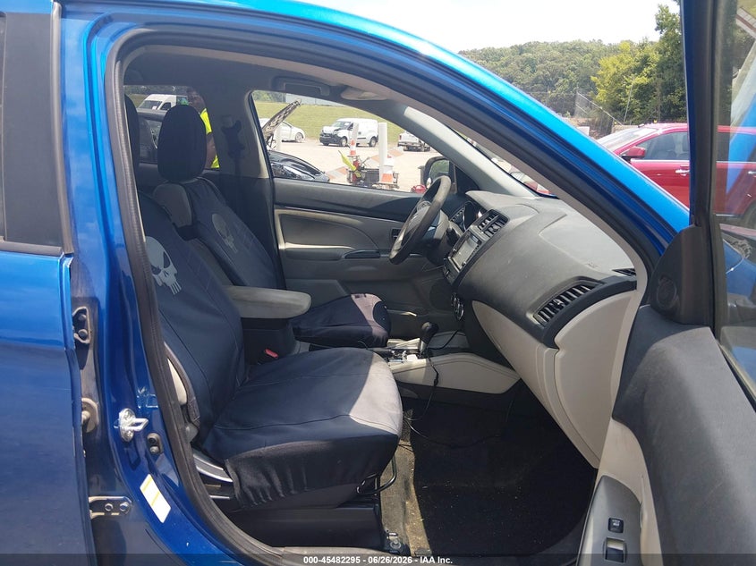 AtlanticExpress - Mitsubishi Outlander Sport