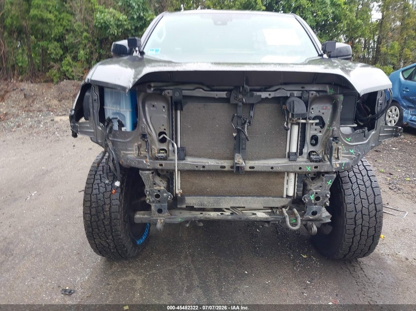 2019 TOYOTA TACOMA auction photo 6