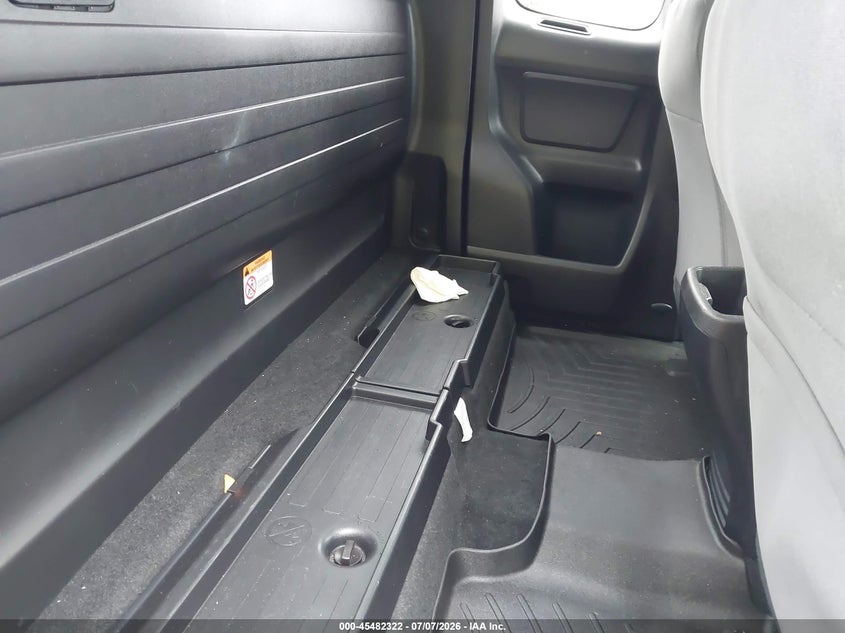 2019 TOYOTA TACOMA auction photo 8