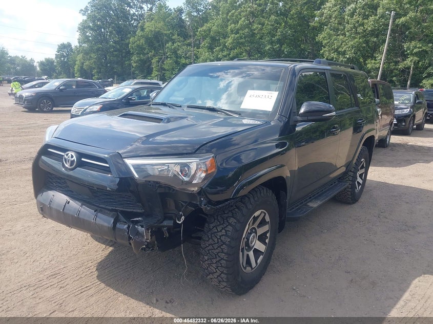 2021 Toyota 4Runner, Left Front, IAAI, VIN JTERU5JR8M5957101 — photo 2