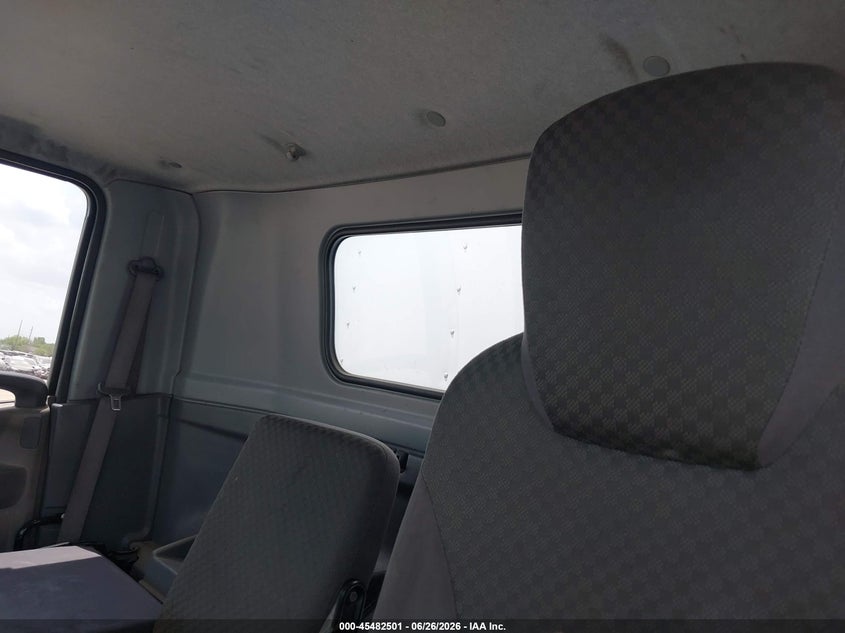 2015 ISUZU NPR DSL REG AT auction photo 7