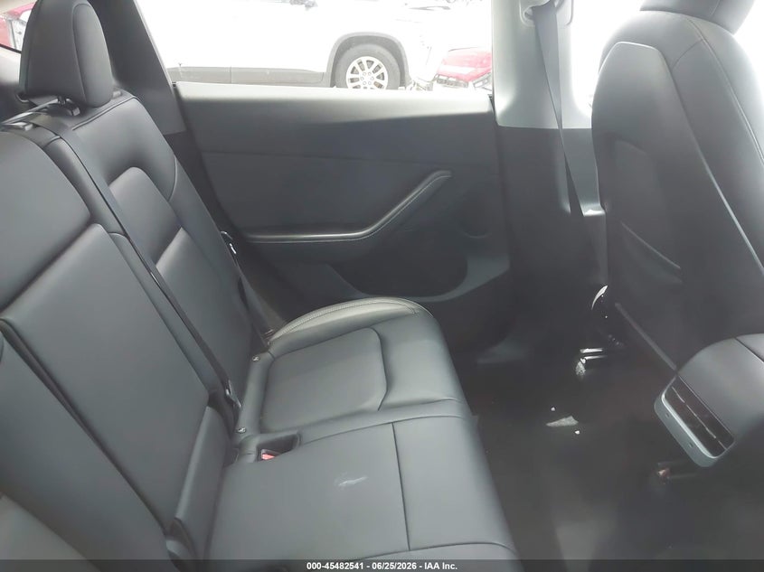 2022 TESLA MODEL Y auction photo 8