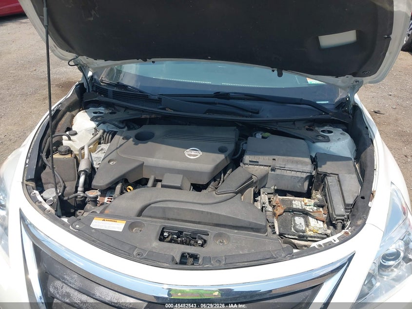 NISSAN ALTIMA 2015 VIN 1N4AL3AP5FN407404