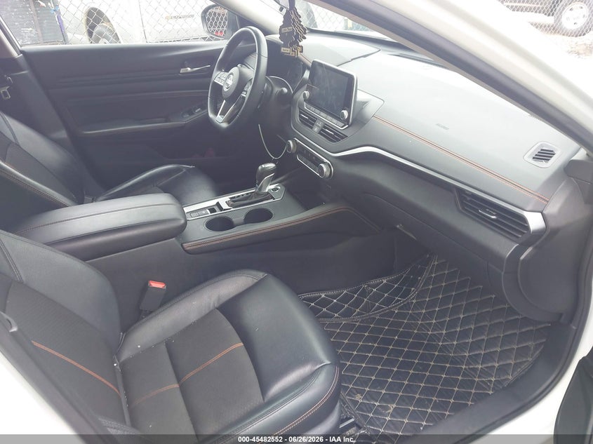2020 NISSAN ALTIMA auction photo 5