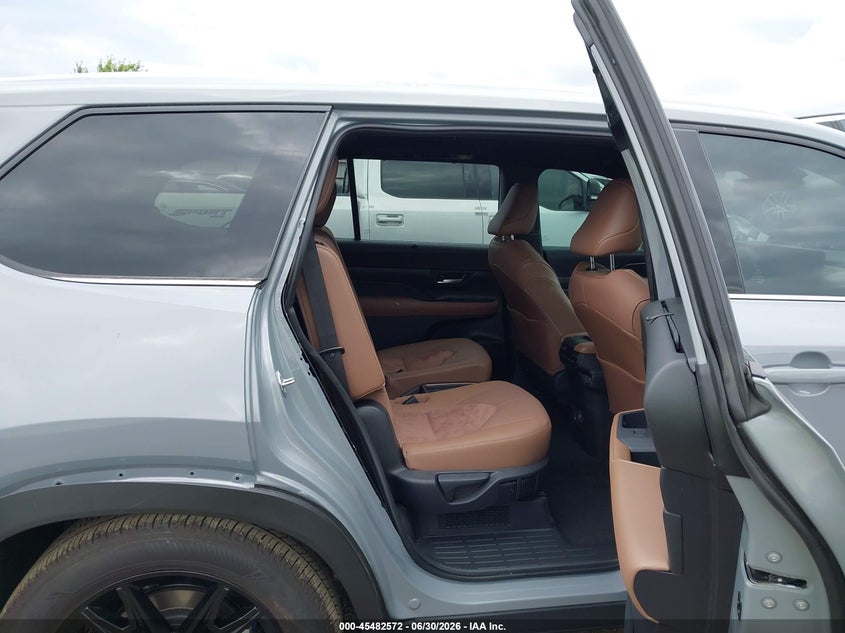 2026 TOYOTA GRAND HIGHLANDER HYBRID auction photo 8