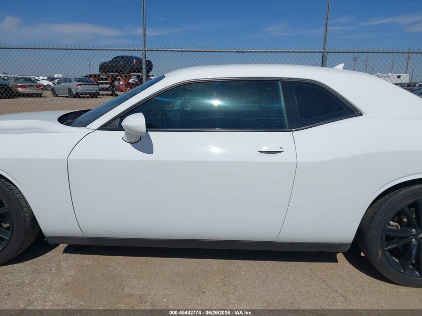 DODGE CHALLENGER - zdjęcie 14