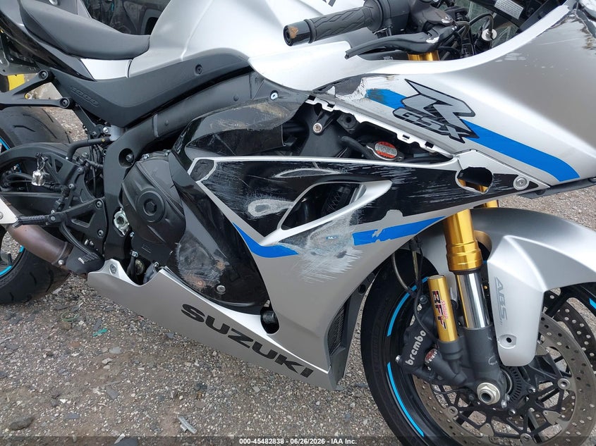 2025 Suzuki Gsx-R1000 R VIN: JS1DM11H1S7100032 Lot: 45482838
