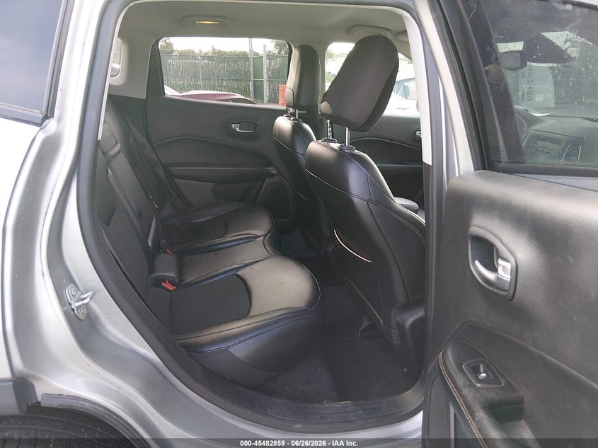 2019 JEEP COMPASS auction photo 8