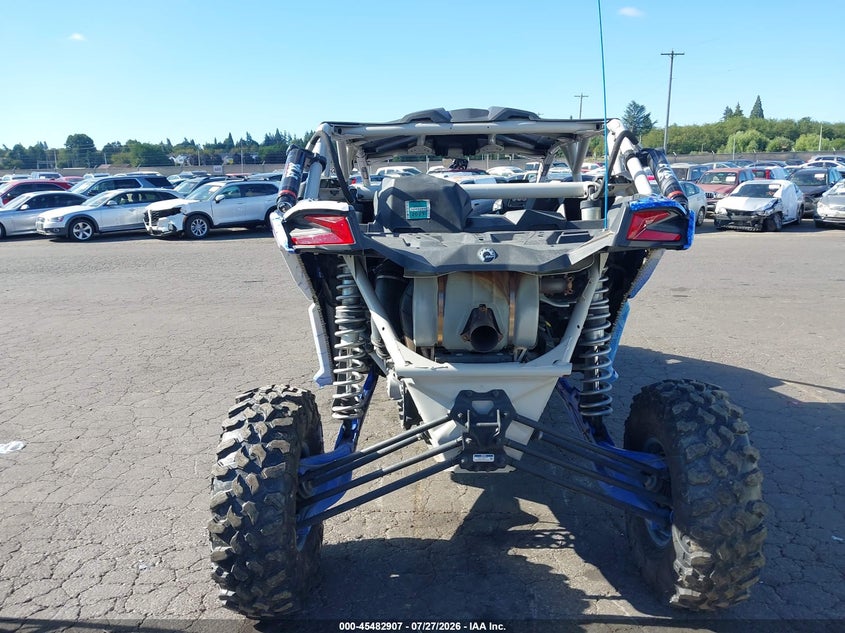 CAN-AM MAVERICK X3 MAX 2022