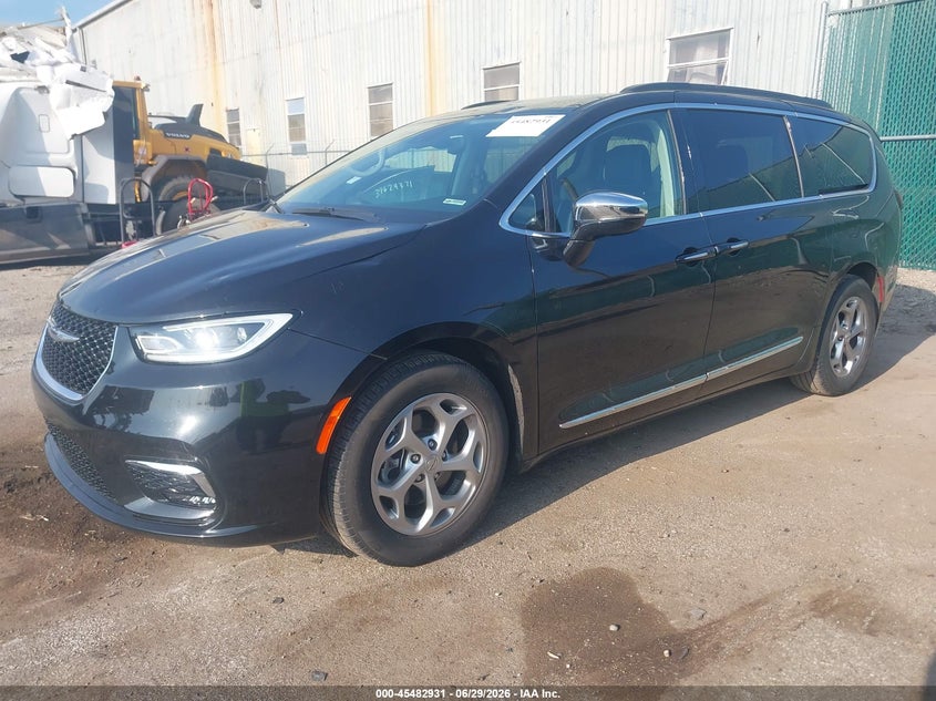 2023 CHRYSLER PACIFICA auction photo 2