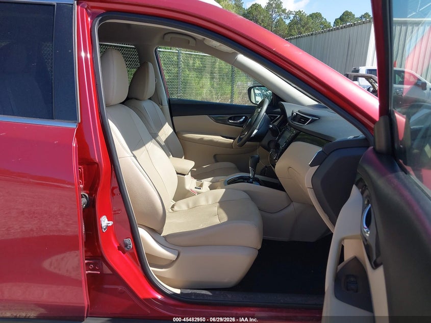 2016 NISSAN ROGUE auction photo 5